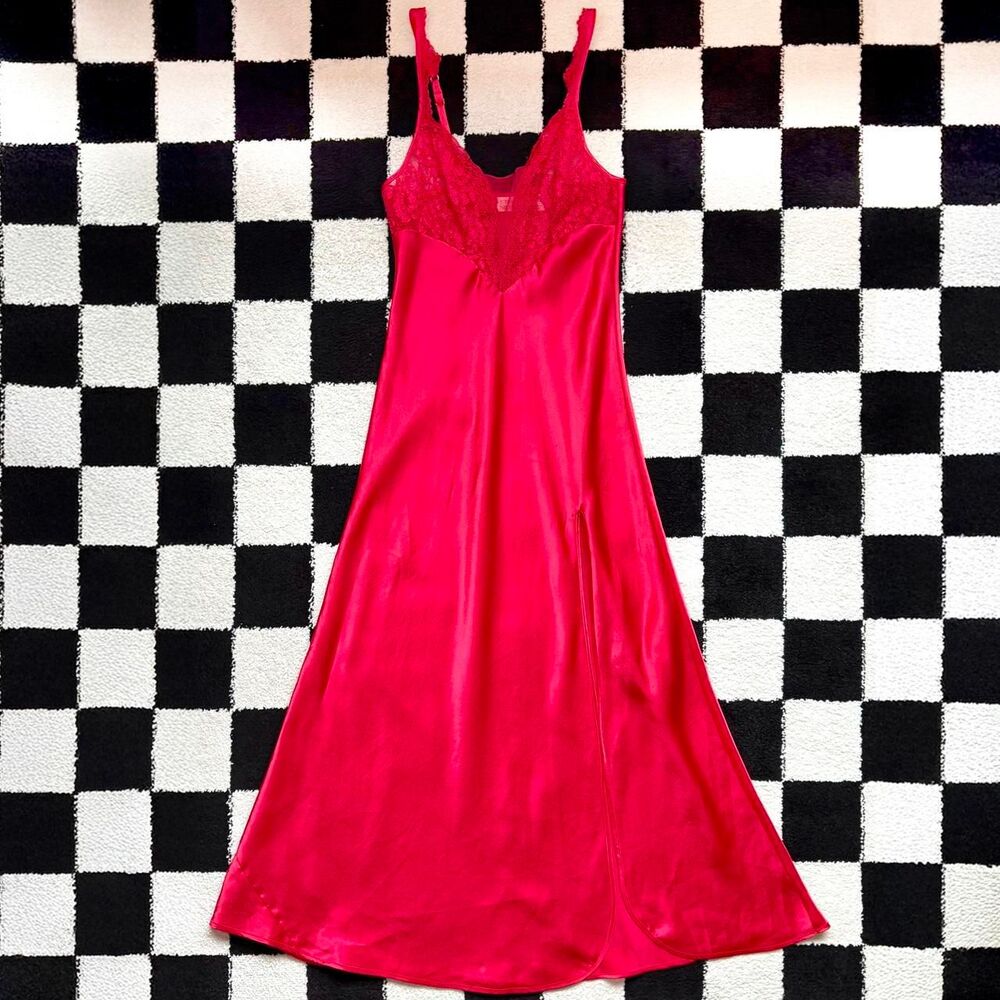Vintage Victoria’s Secret Red Maxi Slip XS